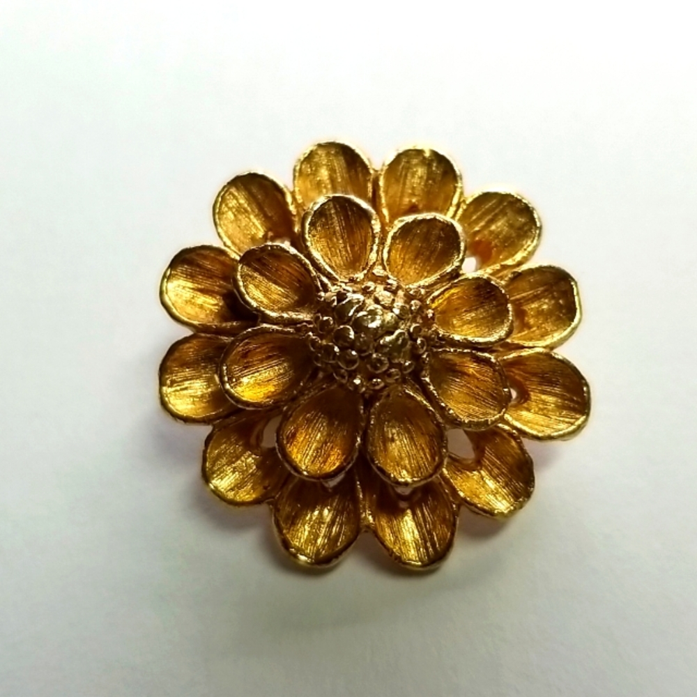 Vintage DuBarry Fifth Avenue Goldtone Floral Silk Scarf Clip